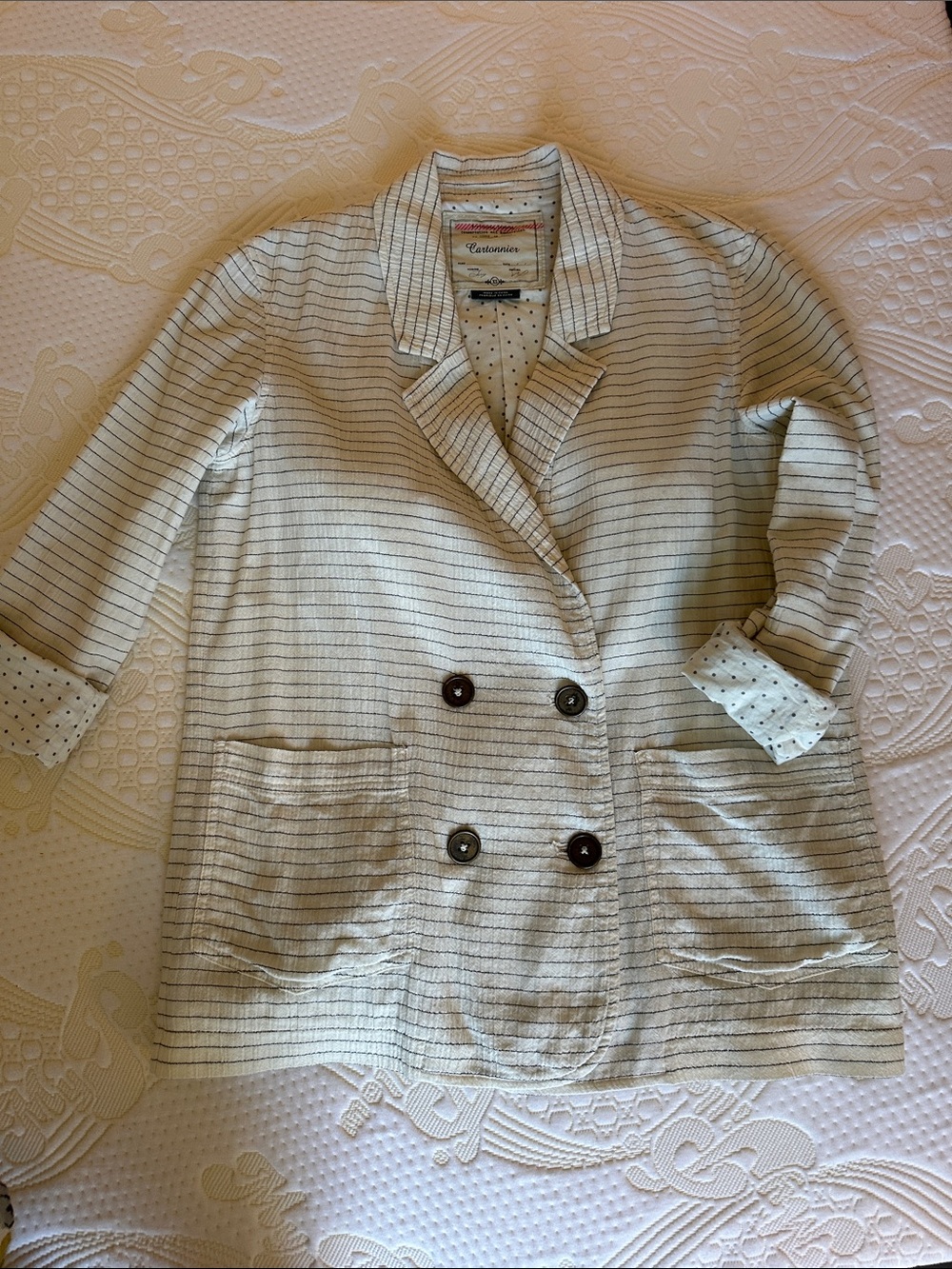 Cartonnier Cream Blazer with Thin Black Stripes